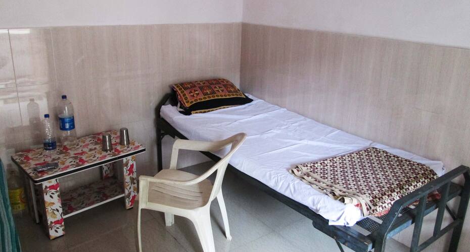 Hotel Guru Krupa, Jalgaon 4
